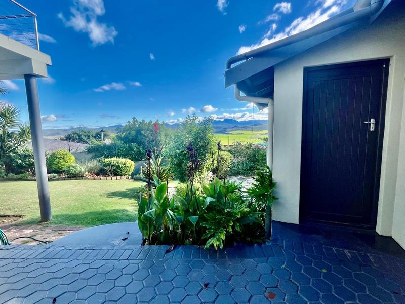 3 Bedroom Property for Sale in Fraaiuitsig Western Cape